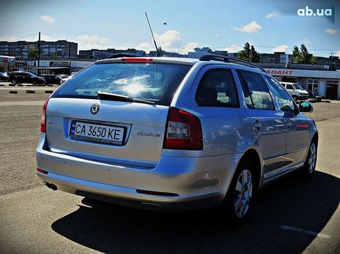 Skoda Octavia 2009 - фото 3