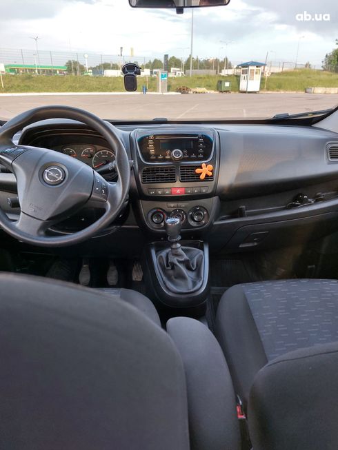 Opel Combo Life 2016 белый - фото 6