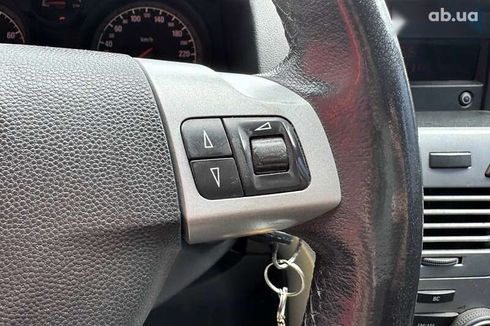 Opel Astra 2010 - фото 18
