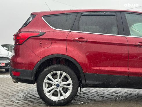 Ford Escape 2019 красный - фото 12