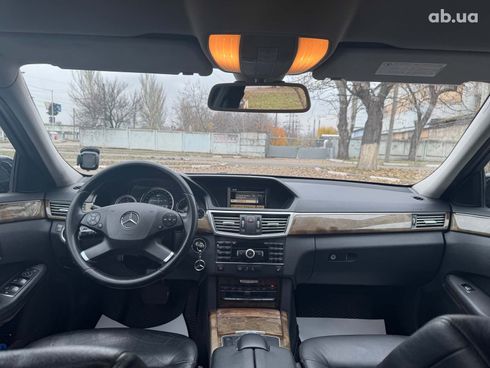 Mercedes-Benz E-Класс 2010 черный - фото 18