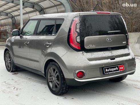 Kia Soul 2017 серый - фото 12