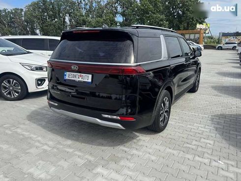 Kia Carnival 2021 - фото 4
