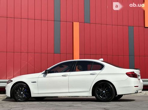 BMW 5 серия 2015 - фото 21