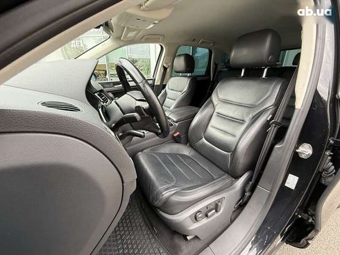 Volkswagen Touareg 2017 - фото 14