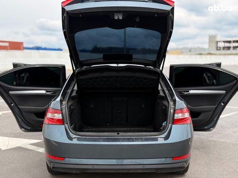 Skoda Superb 2019 серый - фото 26