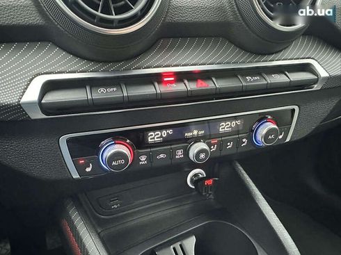 Audi Q2 2017 - фото 11