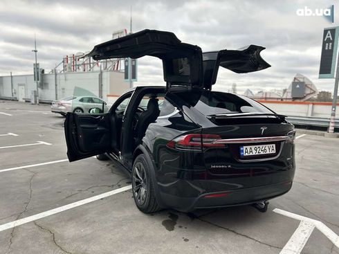 Tesla Model X 2018 - фото 20