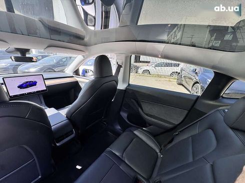 Tesla Model Y 2024 - фото 17