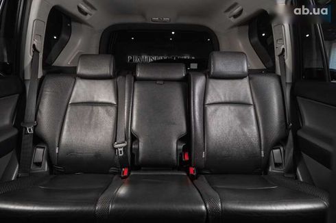 Toyota Land Cruiser Prado 2010 - фото 4