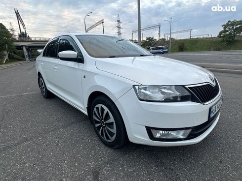 Skoda Rapid 2013 белый - фото 7