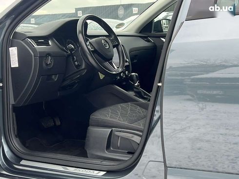 Skoda Octavia 2019 - фото 27
