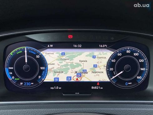 Volkswagen e-Golf 2019 - фото 28