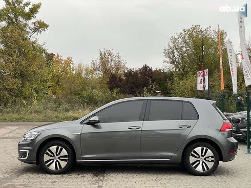 Volkswagen e-Golf 2020 - фото 12