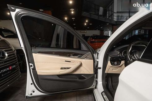 BMW 5 серия 2017 - фото 14