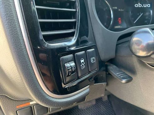 Mitsubishi Outlander 2012 - фото 16