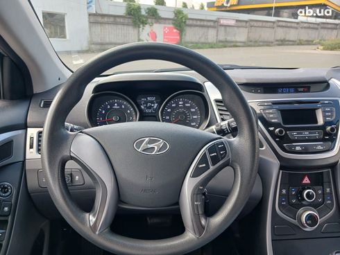 Hyundai Elantra 2015 серый - фото 11