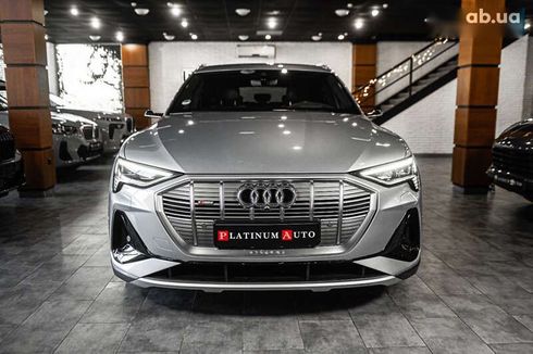 Audi E-Tron 2020 - фото 2