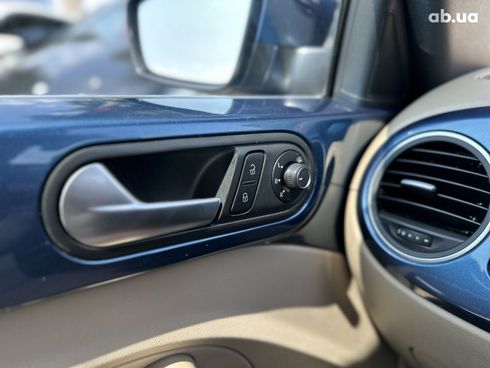 Volkswagen Beetle 2015 синий - фото 19