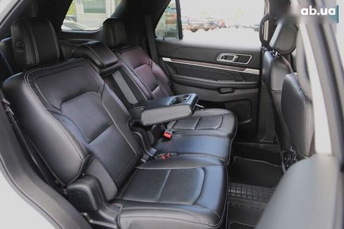Ford Explorer 2017 - фото 12