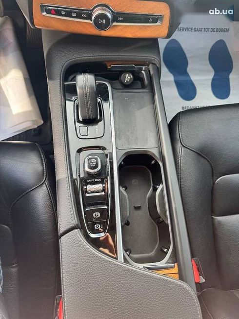 Volvo XC90 2021 - фото 14