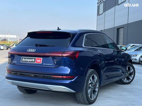 Audi E-Tron 2020 синий - фото 9