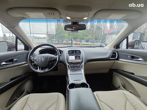 Lincoln MKX 2017 коричневый - фото 9