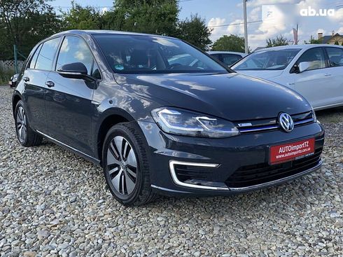 Volkswagen e-Golf 2020 - фото 16