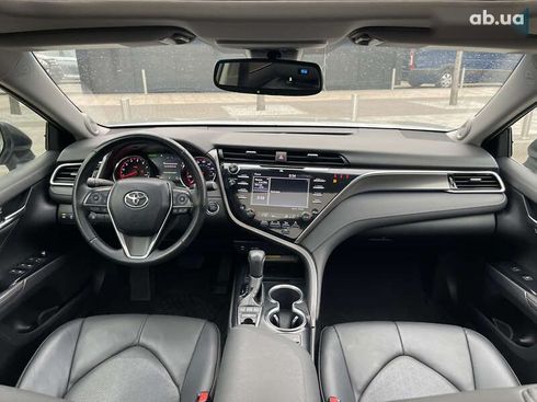 Toyota Camry 2018 - фото 16
