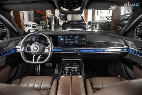 BMW 7 серия 2024 - фото 26