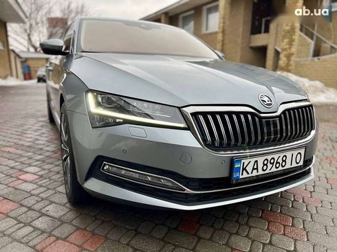 Skoda Superb 2021 - фото 21