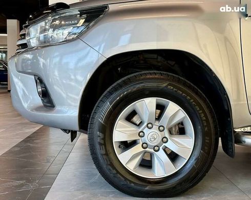 Toyota Hilux 2016 - фото 8
