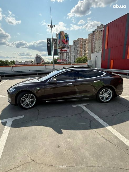Tesla Model S 2014 - фото 10