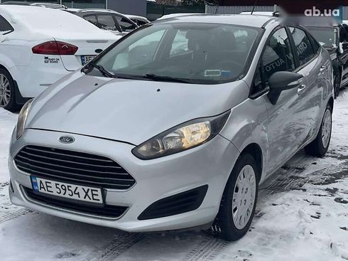 Ford Fiesta 2016 - фото 7
