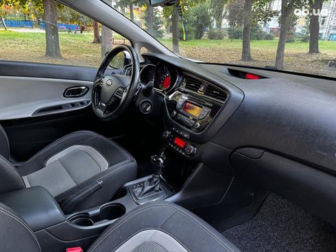 Kia Cee'd 2018 белый - фото 28