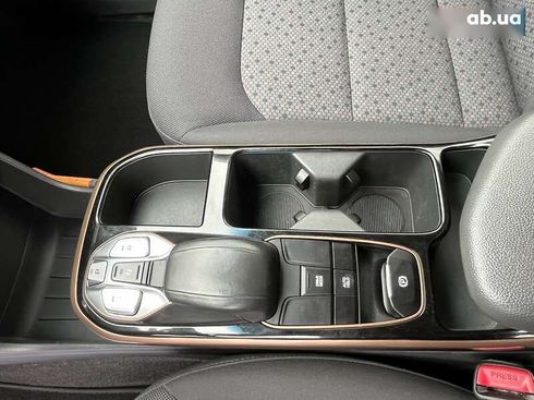 Hyundai Ioniq 2017 - фото 14