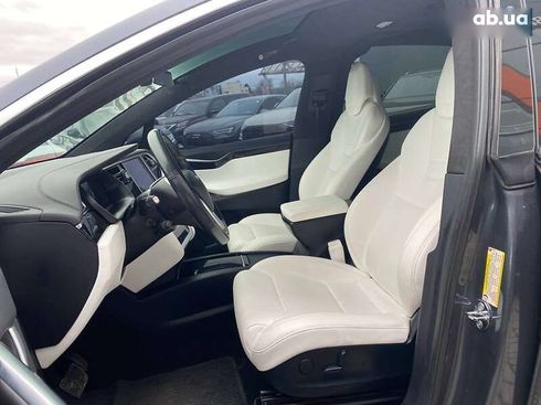 Tesla Model X 2017 - фото 15