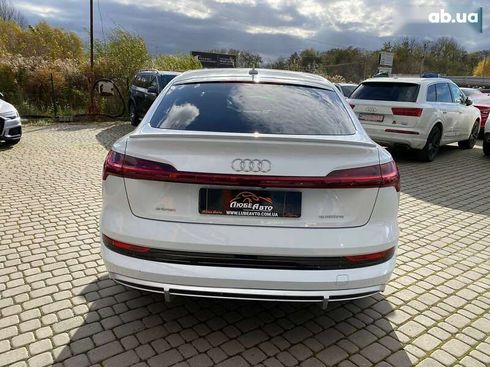 Audi E-Tron 2022 - фото 7
