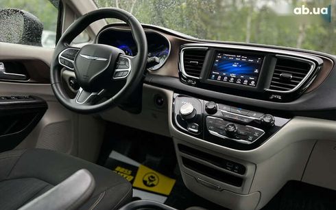 Chrysler Pacifica 2017 - фото 13