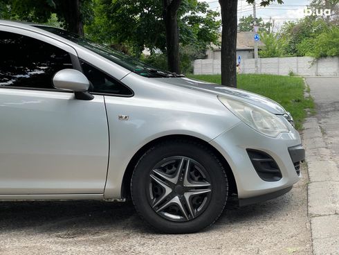 Opel Corsa 2011 серый - фото 4