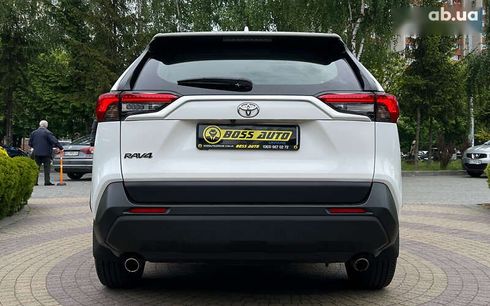 Toyota RAV4 2020 - фото 6