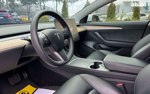 Tesla Model 3 2022 - фото 10