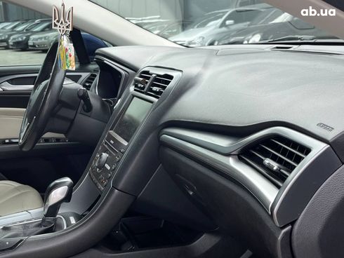 Ford Fusion 2015 синий - фото 40