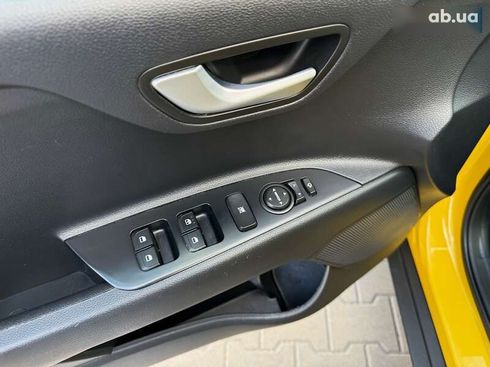 Kia Stonic 2020 - фото 13