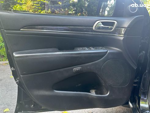 Jeep Grand Cherokee 2012 черный - фото 18