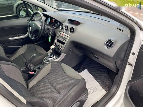Peugeot 308 2012 - фото 10