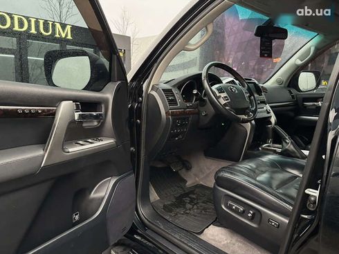 Toyota Land Cruiser 2013 - фото 13