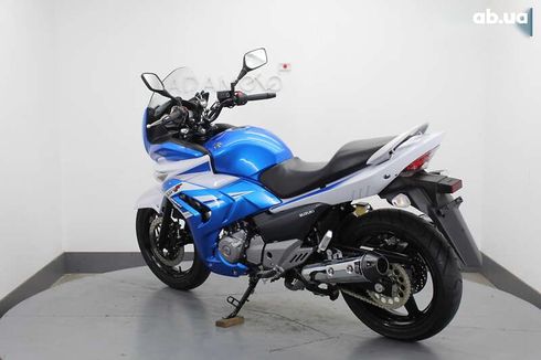 Suzuki GSR 2017 - фото 6