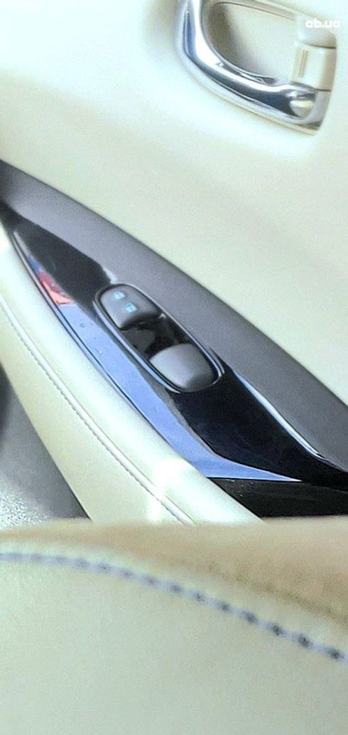 Nissan Leaf 2018 - фото 2