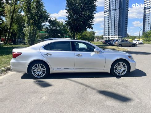 Lexus LS 2010 серебристый - фото 18